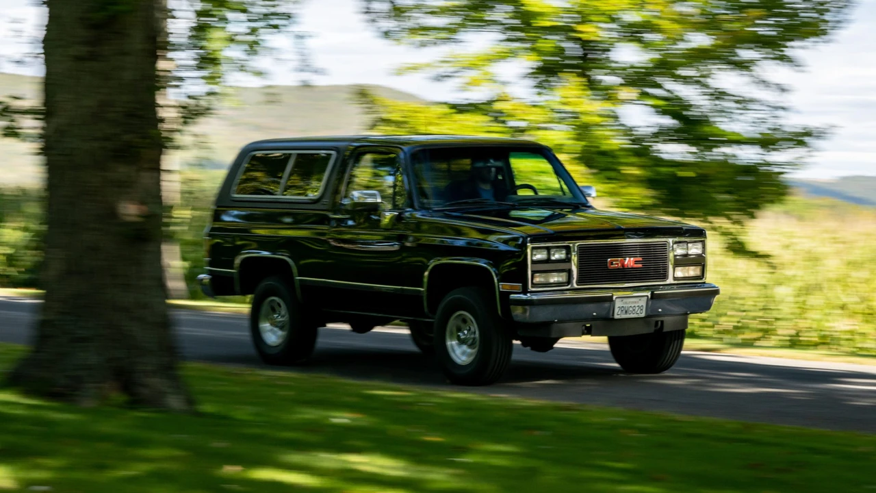1990 GMC Jimmy 2nd Gen - Image 4 of 31