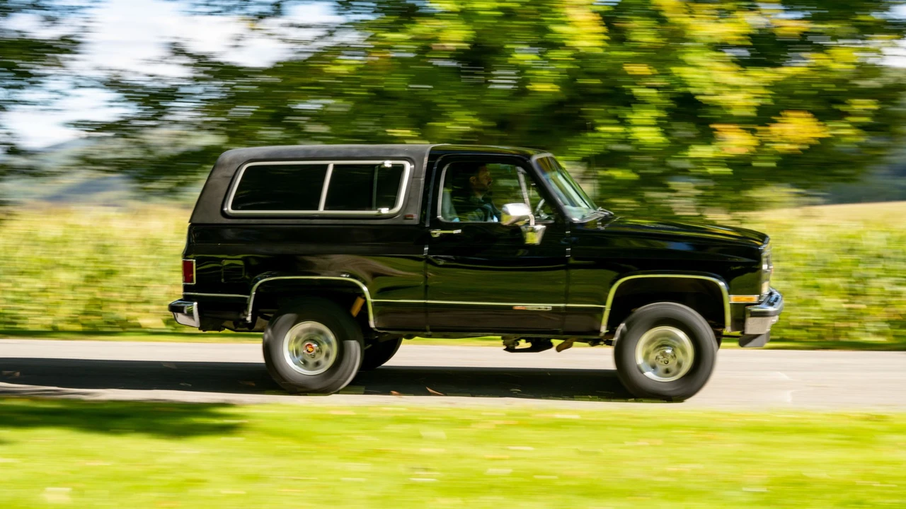 1990 GMC Jimmy 2nd Gen - Image 5 of 31
