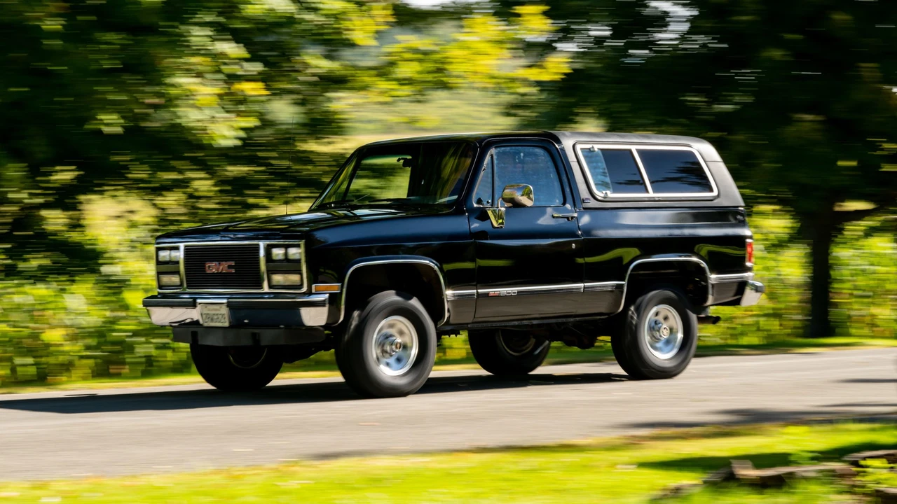 1990 GMC Jimmy 2nd Gen - Image 13 of 31