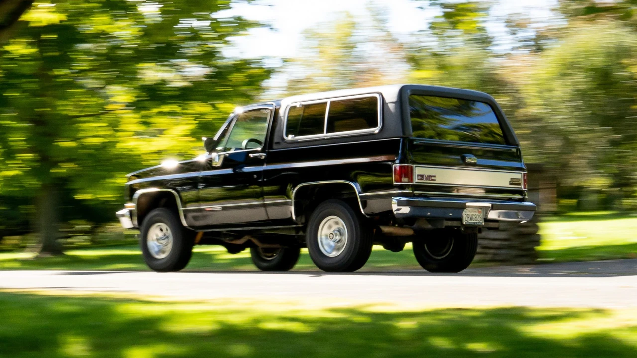 1990 GMC Jimmy 2nd Gen - Image 9 of 31