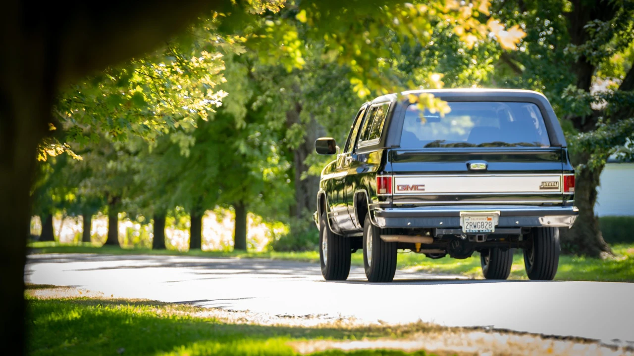 1990 GMC Jimmy 2nd Gen - Image 8 of 31