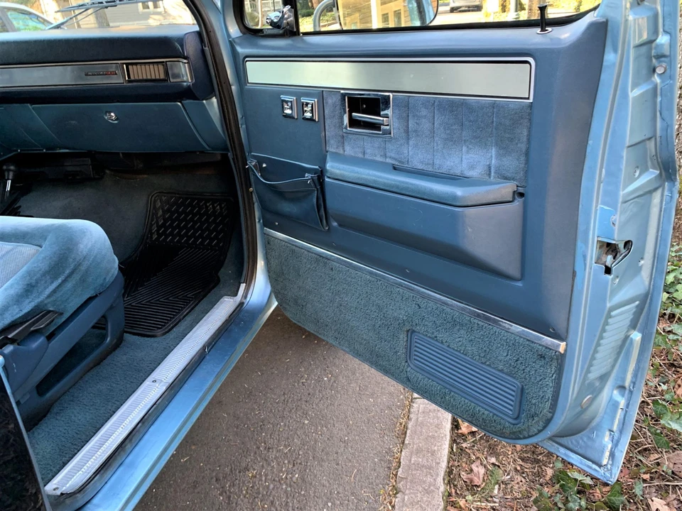 1990 GMC Jimmy 2nd Gen - Image 31 of 31