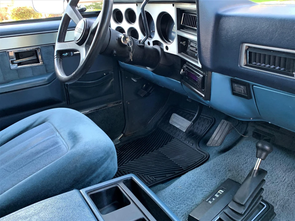 1990 GMC Jimmy 2nd Gen - Image 27 of 31
