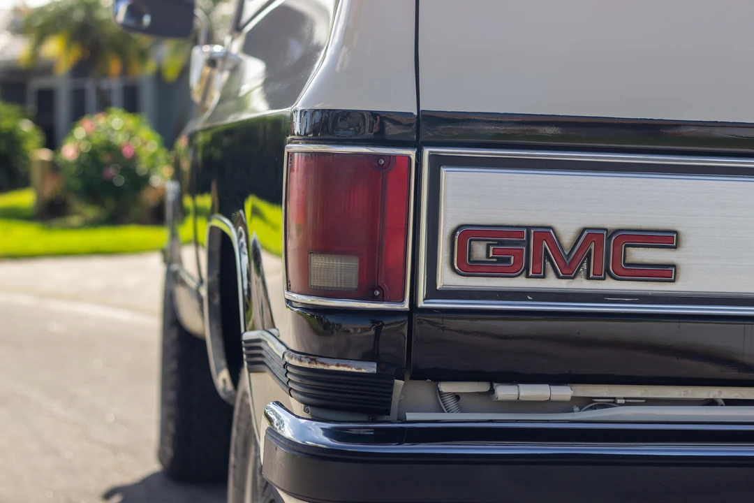 1990 GMC Jimmy 2nd Gen - Image 13 of 31