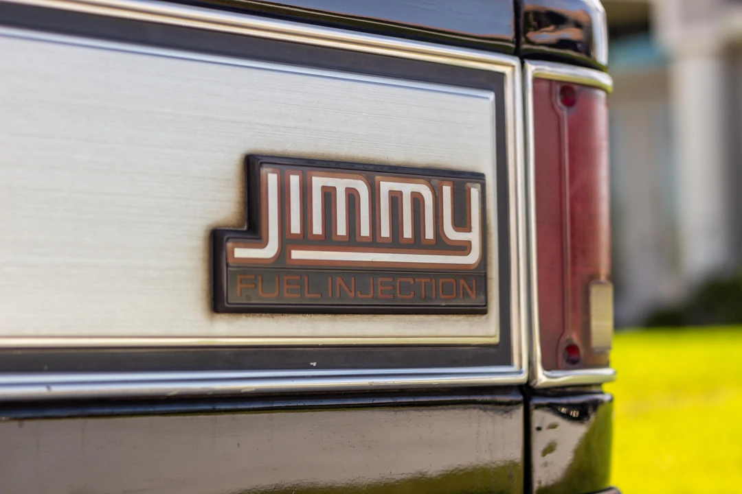 1990 GMC Jimmy 2nd Gen - Image 15 of 31