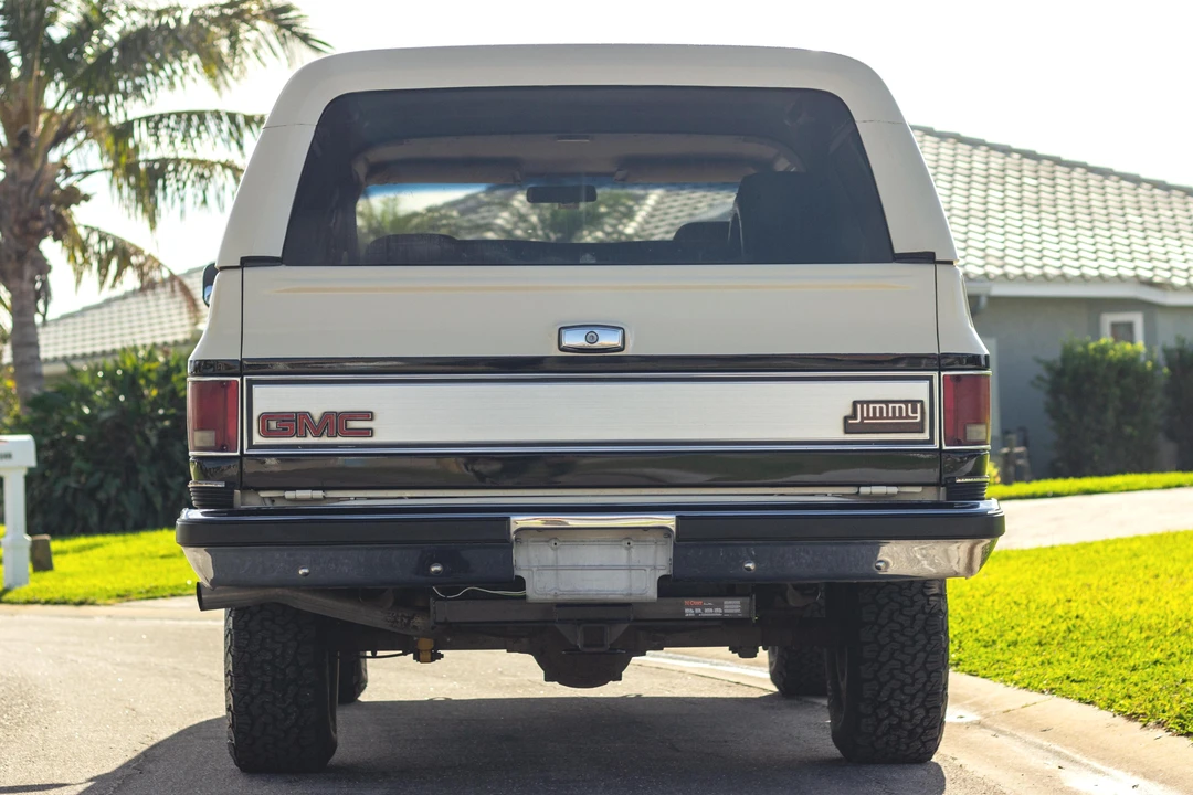 1990 GMC Jimmy 2nd Gen - Image 5 of 31