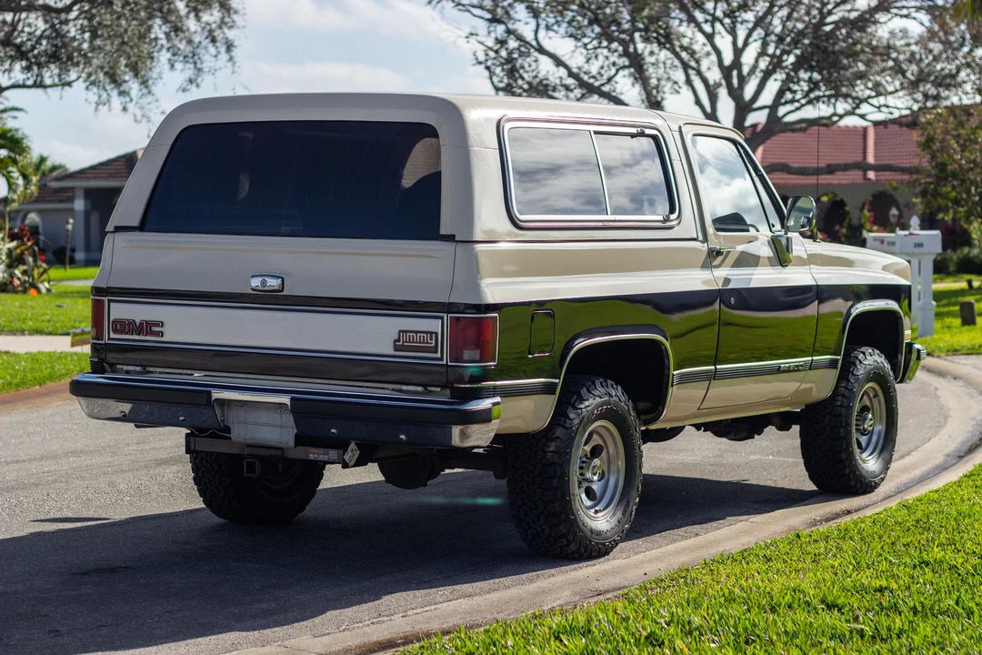 1990 GMC Jimmy 2nd Gen - Image 7 of 31