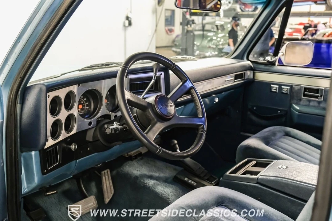 1990 GMC Jimmy 2nd Gen - Image 5 of 12