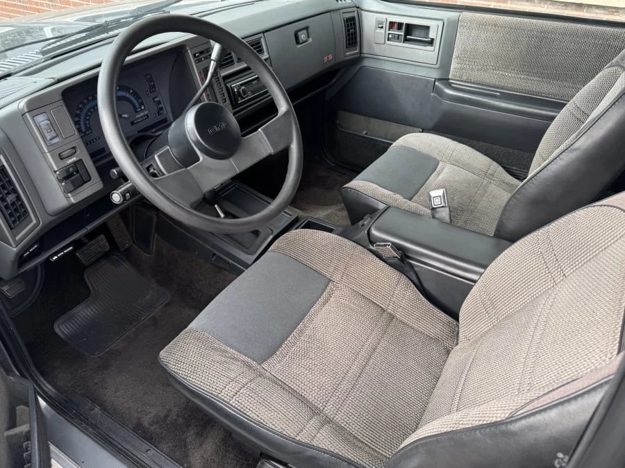 1990 GMC Jimmy 2nd Gen - Image 7 of 14