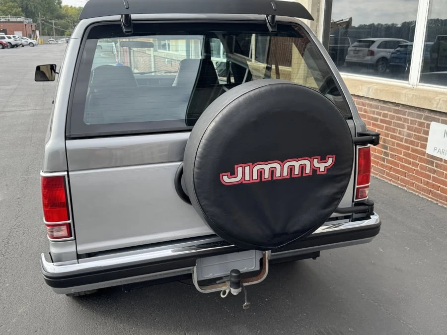 1990 GMC Jimmy 2nd Gen - Image 5 of 14