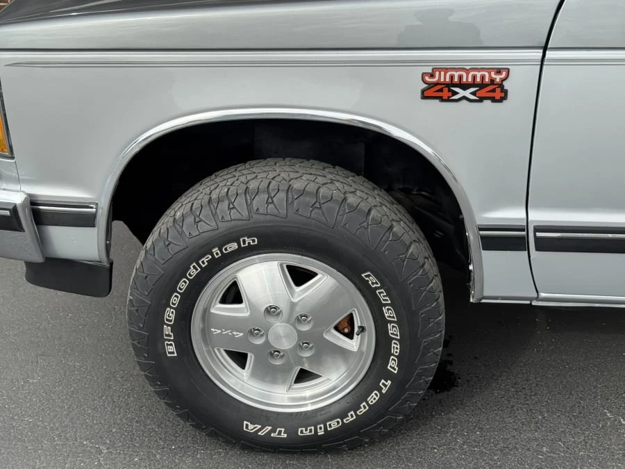 1990 GMC Jimmy 2nd Gen - Image 6 of 14