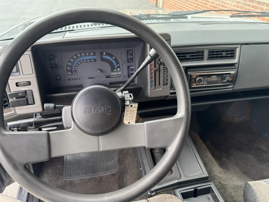 1990 GMC Jimmy 2nd Gen - Image 10 of 14