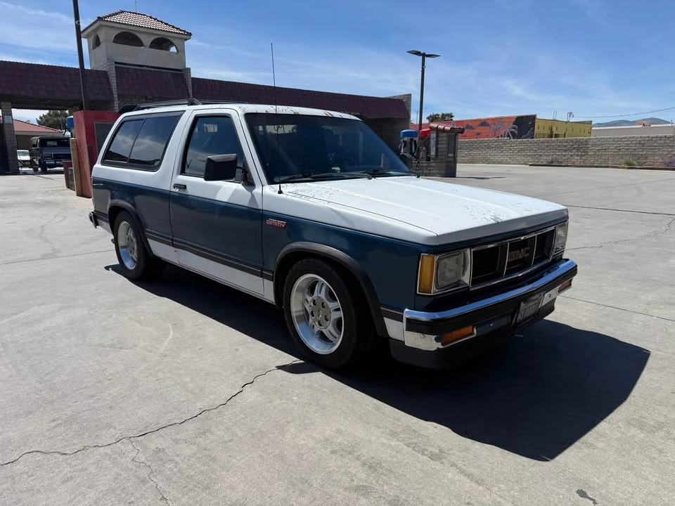 1990 GMC Jimmy 2nd Gen - Image 2 of 7