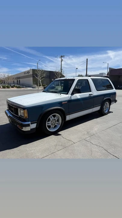 1990 GMC Jimmy 2nd Gen - Image 4 of 7