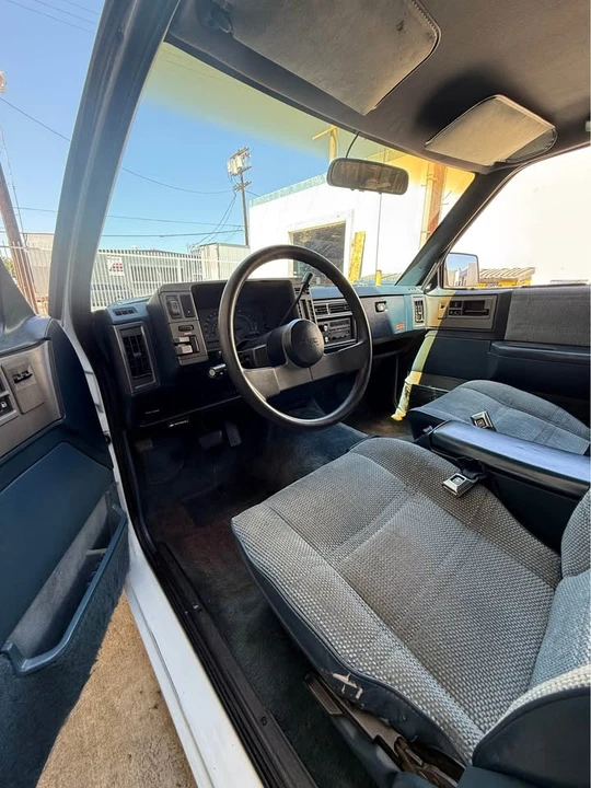 1990 GMC Jimmy 2nd Gen - Image 7 of 11