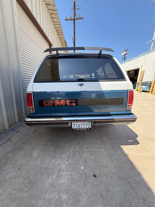 1990 GMC Jimmy 2nd Gen - Image 3 of 11