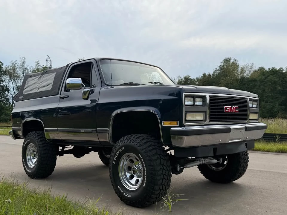 1990 GMC Jimmy 2nd Gen - Image 2 of 7