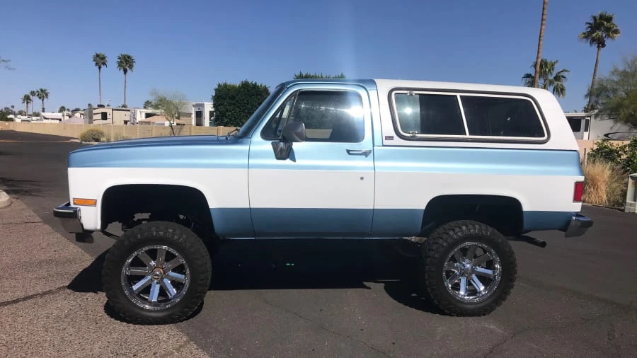 1990 GMC Jimmy 2nd Gen - Image 2 of 6