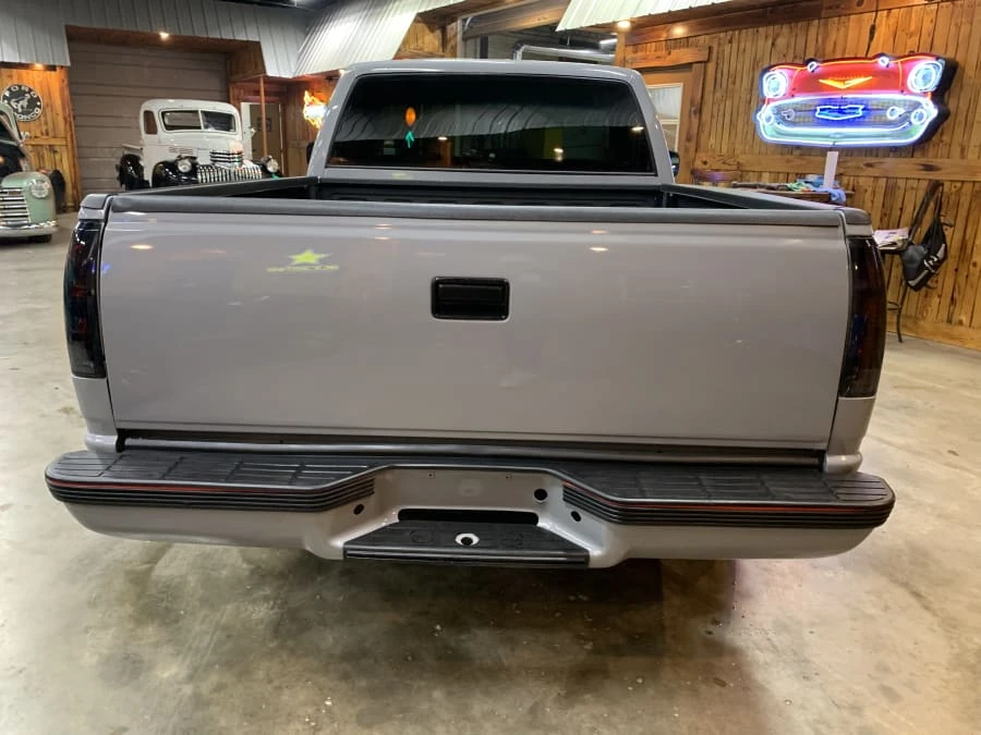 1990 GMC Sierra 1st Gen - Image 5 of 16