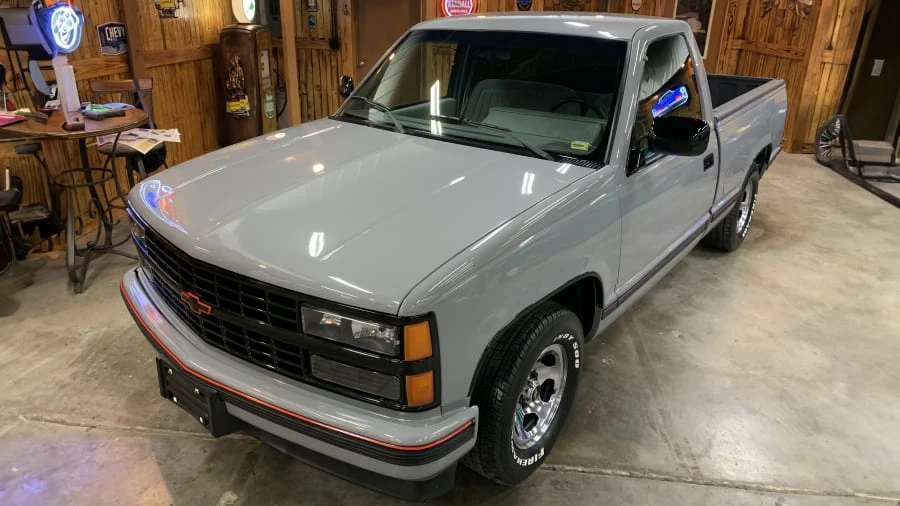 1990 GMC Sierra 1st Gen - Image 8 of 16