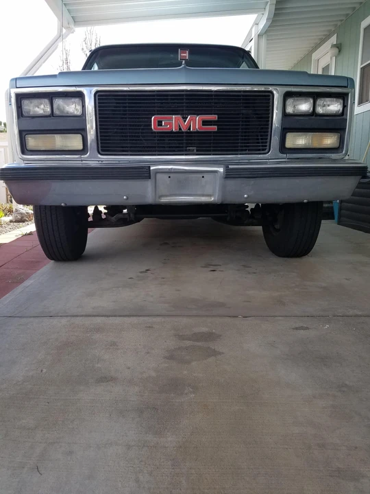 1990 GMC Suburban 7th Gen - Image 16 of 31