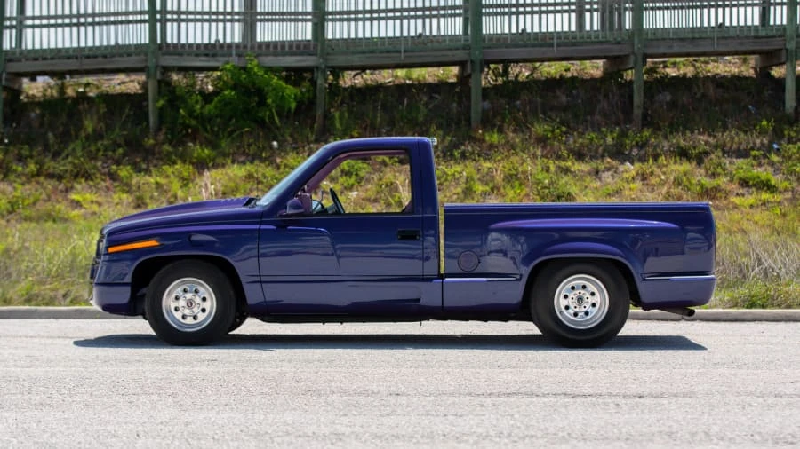 1990 GMC Sierra 1st Gen - Image 2 of 12