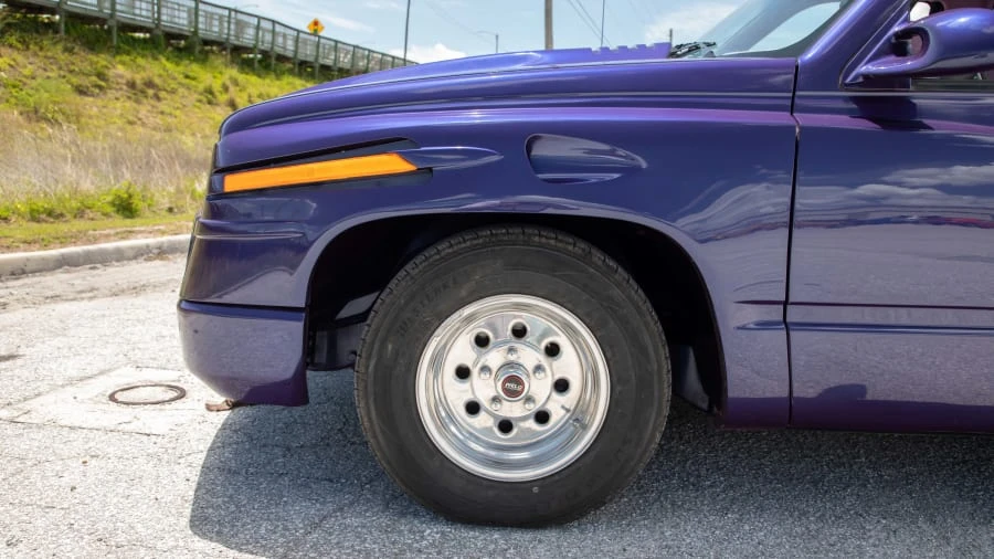 1990 GMC Sierra 1st Gen - Image 11 of 12