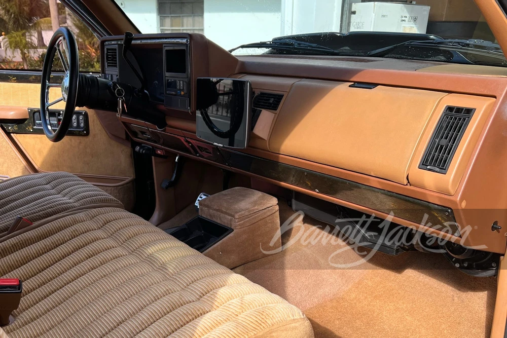 1990 GMC Sierra 1st Gen - Image 3 of 6