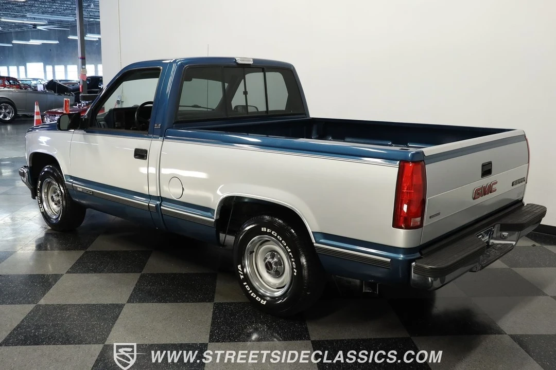 1990 GMC Sierra 1st Gen - Image 7 of 12