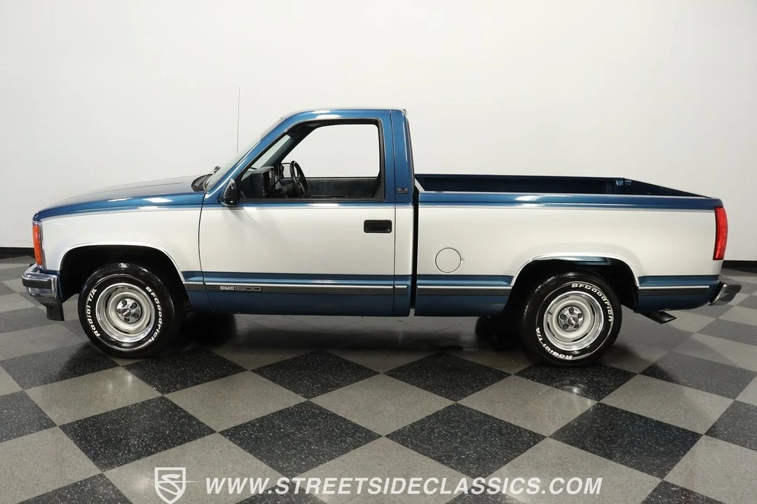1990 GMC Sierra 1st Gen - Image 3 of 12