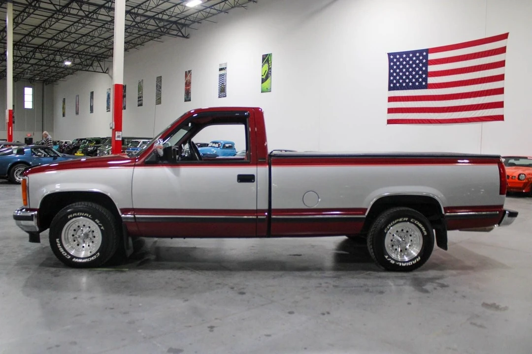 1990 GMC Sierra 1st Gen - Image 4 of 21