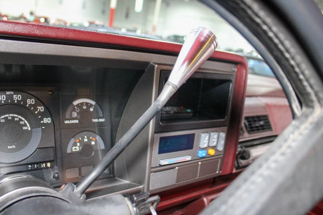 1990 GMC Sierra 1st Gen - Image 15 of 21