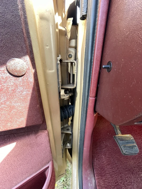 1990 GMC Sierra 1st Gen - Image 14 of 21