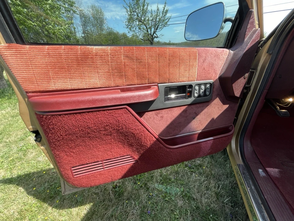 1990 GMC Sierra 1st Gen - Image 3 of 21
