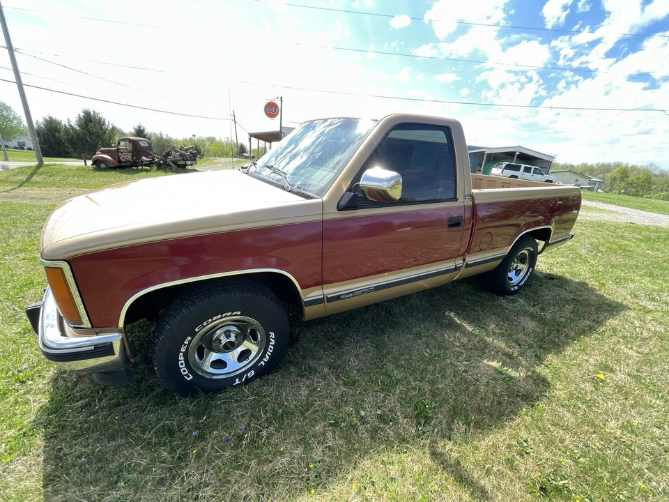 1990 GMC Sierra 1st Gen - Image 11 of 21