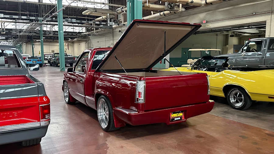 1990 GMC Sierra 1st Gen - Image 6 of 23