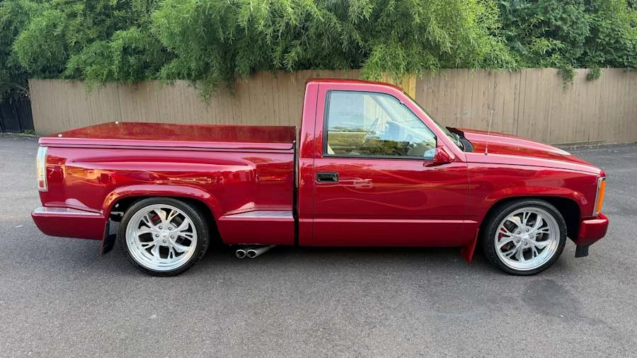 1990 GMC Sierra 1st Gen - Image 2 of 23