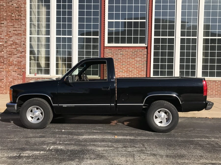 1990 GMC Sierra 1st Gen - Image 2 of 7
