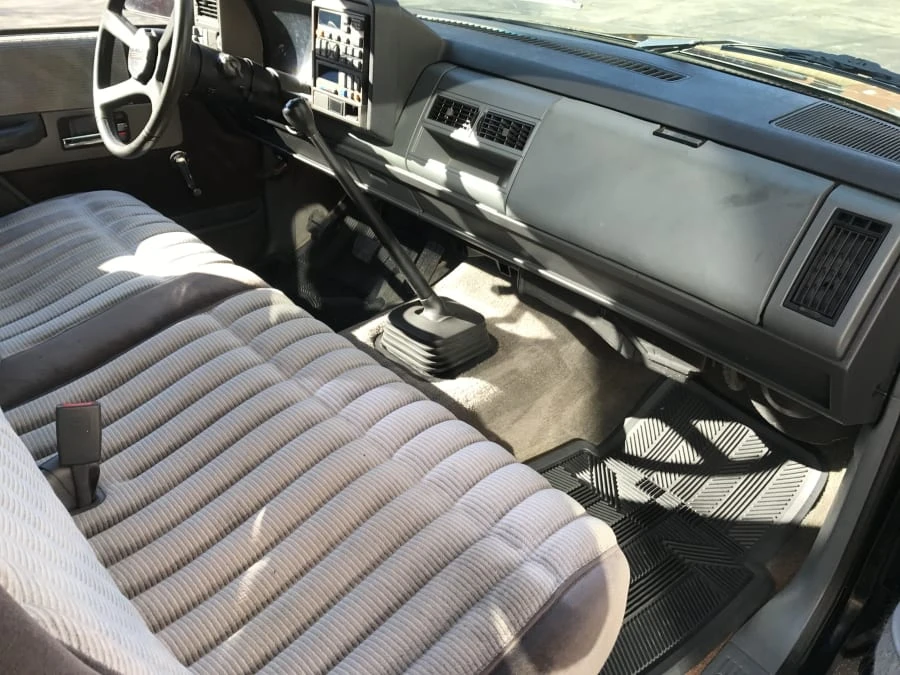 1990 GMC Sierra 1st Gen - Image 5 of 7