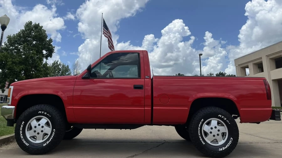 1990 GMC Sierra 1st Gen - Image 2 of 22