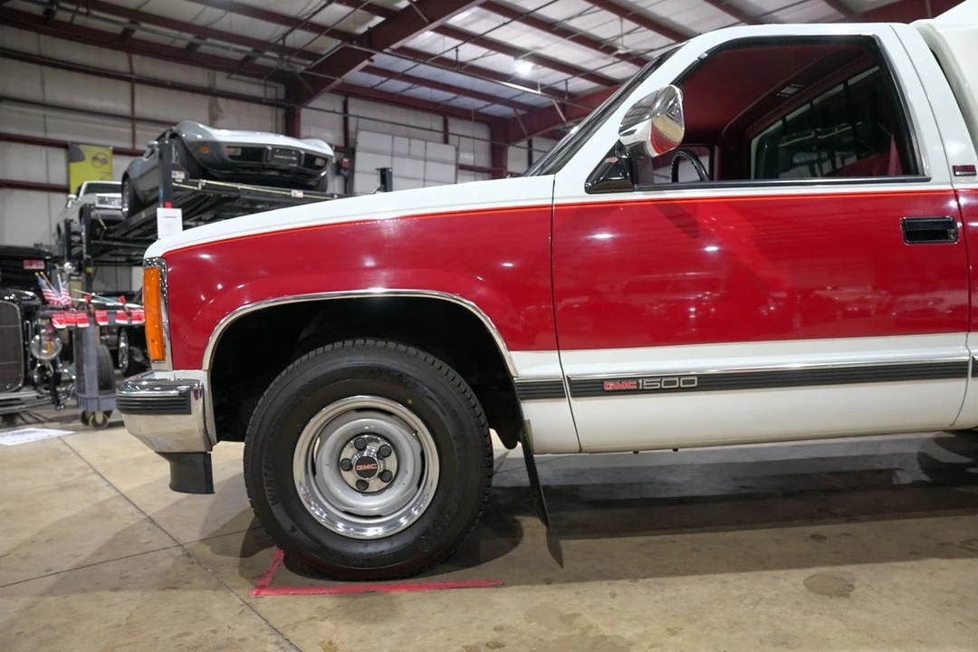 1990 GMC Sierra 1st Gen - Image 3 of 21