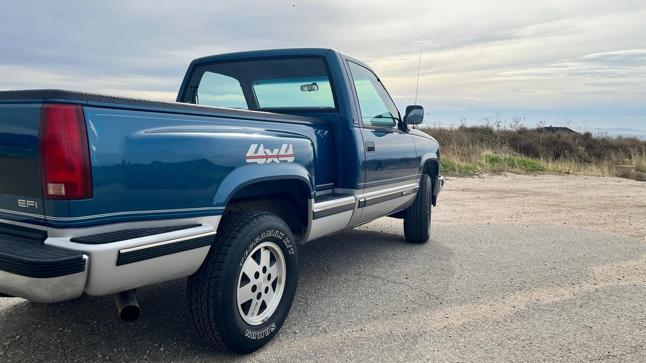 1990 GMC Sierra 1st Gen - Image 28 of 31