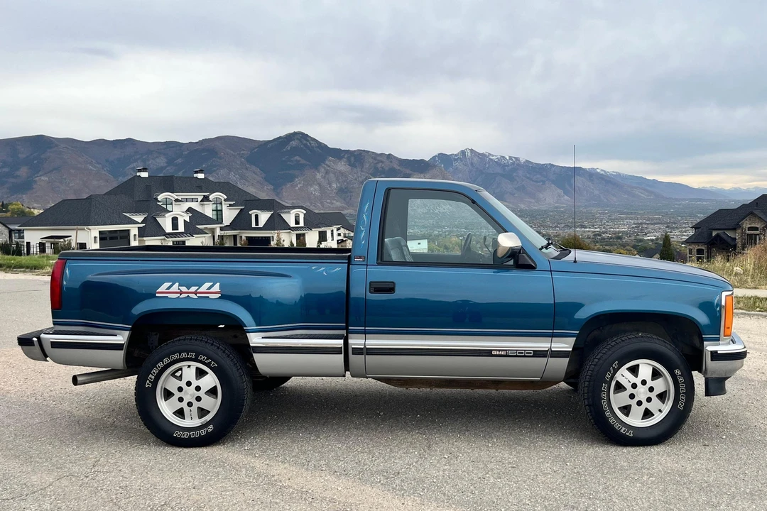 1990 GMC Sierra 1st Gen - Image 3 of 31
