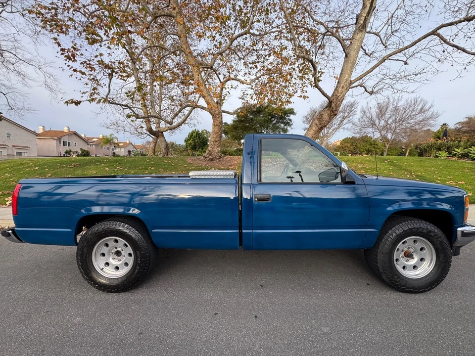 1990 GMC Sierra 1st Gen - Image 11 of 21
