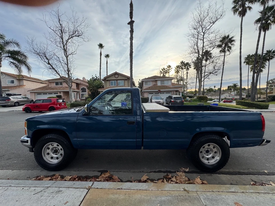 1990 GMC Sierra 1st Gen - Image 10 of 21
