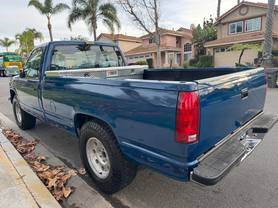 1990 GMC Sierra 1st Gen - Image 3 of 21