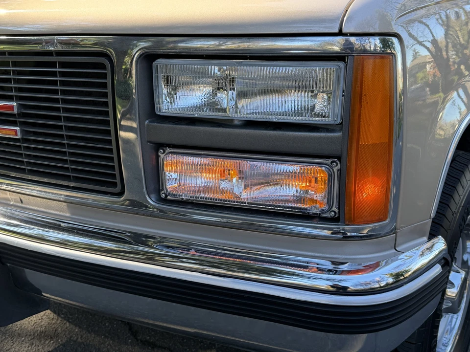 1990 GMC Sierra 1st Gen - Image 23 of 31