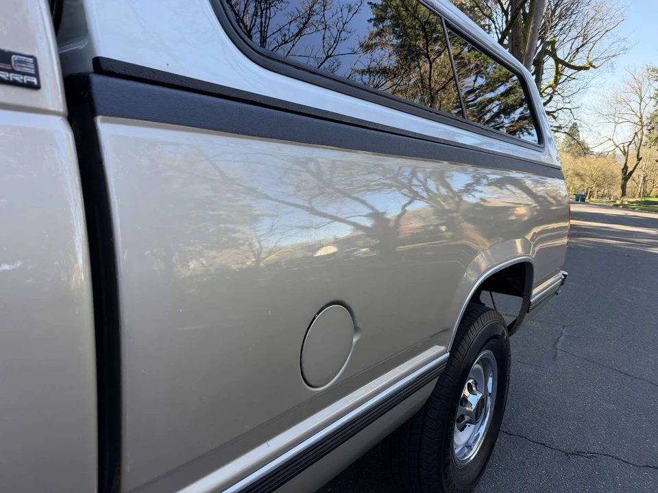 1990 GMC Sierra 1st Gen - Image 16 of 31