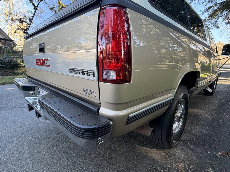 1990 GMC Sierra 1st Gen - Image 27 of 31