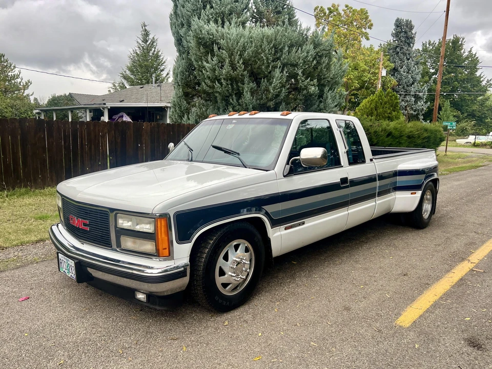 1990 GMC Sierra 1st Gen - Image 3 of 31